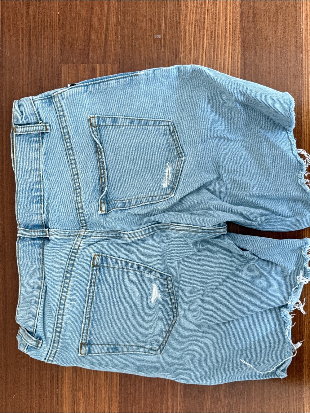 Reformation Max Mid Rise Relaxed Short - Picture 3 of 3